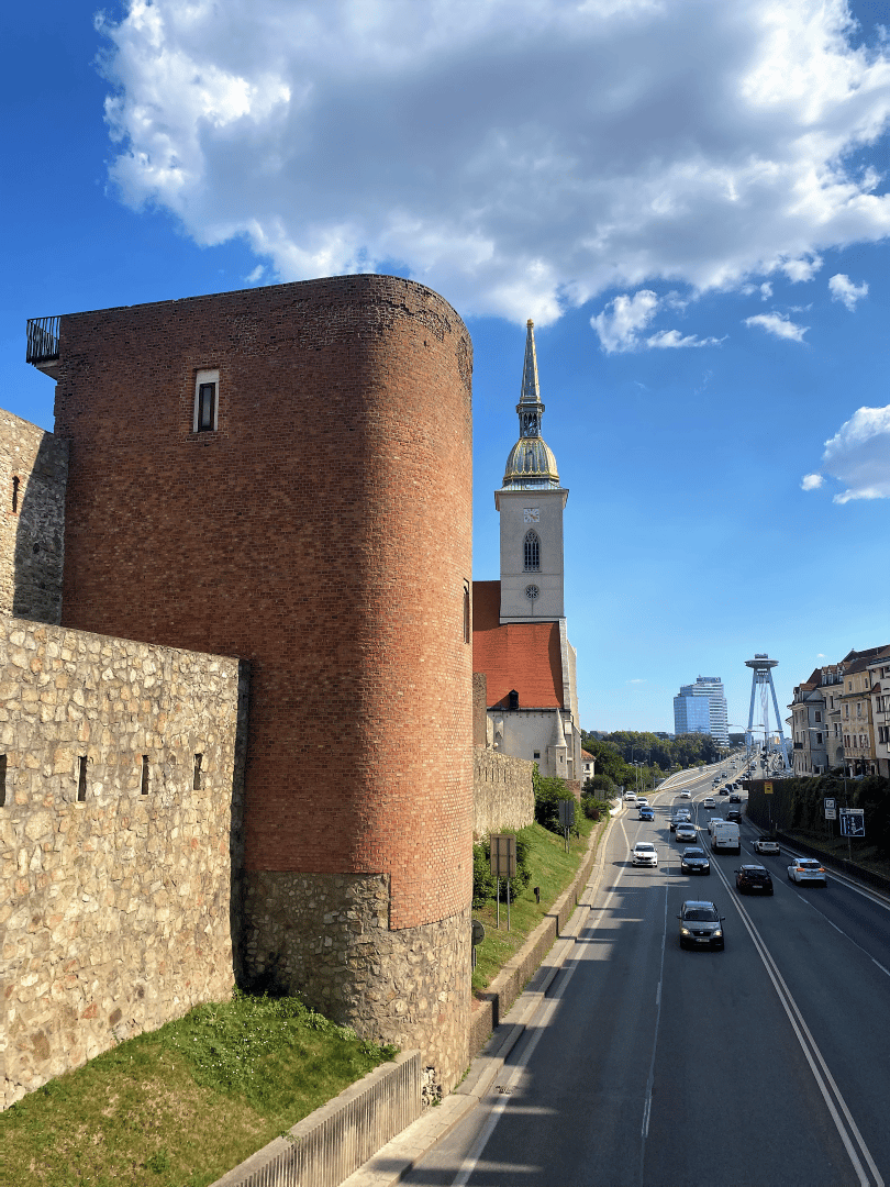 Reste der Stadtmauer von Bratislava